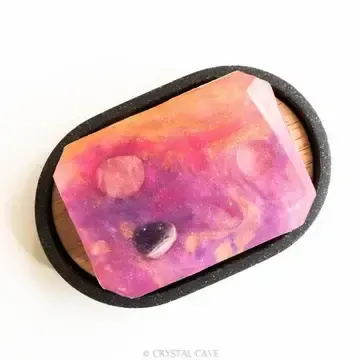 Savon triangle dore